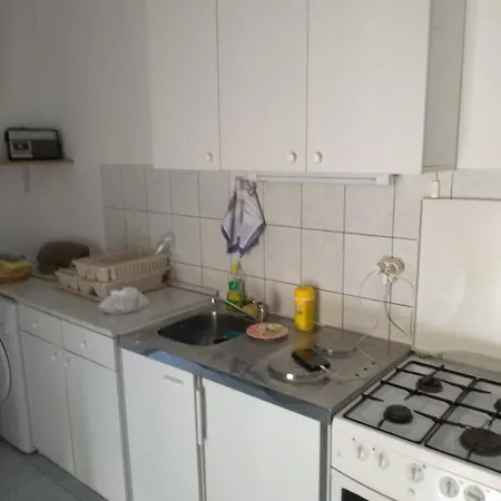 Emanuel Apartman *