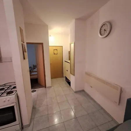Emanuel Apartman *